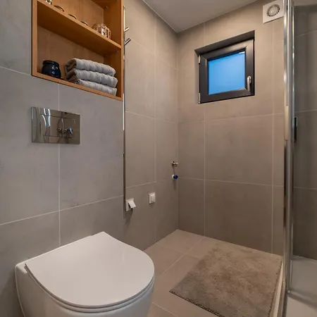 Rekreacne Marina House